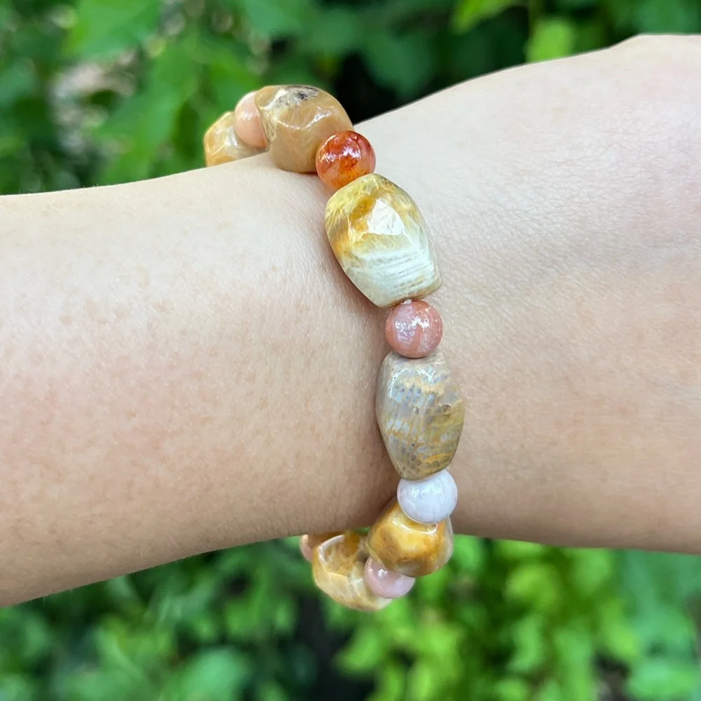 10mm stretchable faceted icy coral‎ jade bracelet